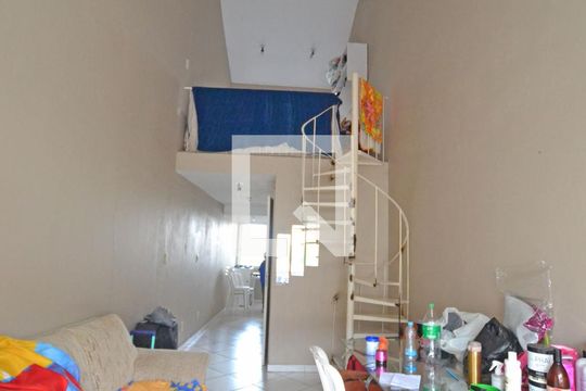 Sala de casa à venda com 2 quartos, 71m² em Campo Novo, Porto Alegre