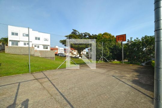 Quadra de casa à venda com 2 quartos, 71m² em Campo Novo, Porto Alegre