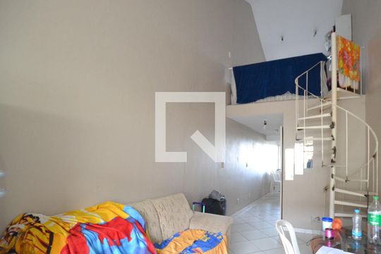 Sala de casa à venda com 2 quartos, 71m² em Campo Novo, Porto Alegre