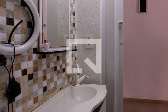 Lavabo  de casa à venda com 4 quartos, 200m² em São João Climaco, São Paulo