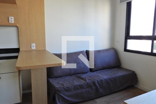 Quarto de kitnet/studio para alugar com 1 quarto, 25m² em Pinheiros, São Paulo