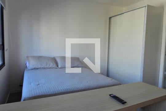 Quarto de kitnet/studio para alugar com 1 quarto, 25m² em Pinheiros, São Paulo