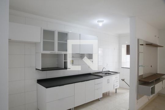 Cozinha de apartamento para alugar com 1 quarto, 65m² em Guilhermina, Praia Grande