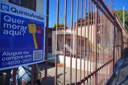Fachada  de apartamento à venda com 2 quartos, 140m² em Vila Ipiranga, Porto Alegre