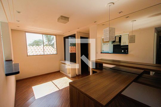 Apartamento à venda com 2 quartos, 48m² em Parque São Vicente, Mauá