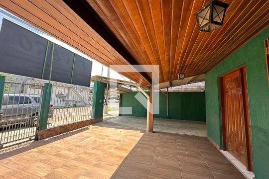 Área Externa de casa à venda com 3 quartos, 160m² em Santos Dumont, São Leopoldo
