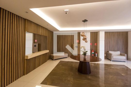 Hall de entrada de apartamento à venda com 2 quartos, 74m² em Alphaville Empresarial, Barueri