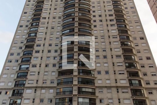 Vista da Rua de apartamento à venda com 2 quartos, 74m² em Alphaville Empresarial, Barueri