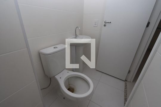 Banheiro de apartamento à venda com 2 quartos, 35m² em Vila Ema, São Paulo