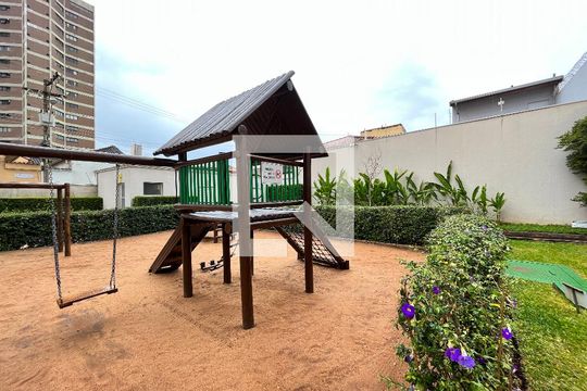 Area comum -brinquedos de apartamento para alugar com 2 quartos, 67m² em Bosque, Campinas