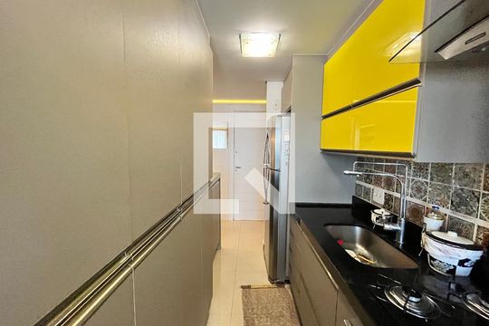 Cozinha - Armários de apartamento para alugar com 2 quartos, 67m² em Bosque, Campinas