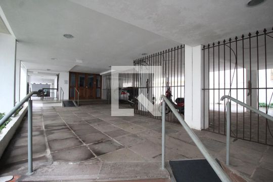Área comum de apartamento à venda com 2 quartos, 65m² em Petrópolis, Porto Alegre