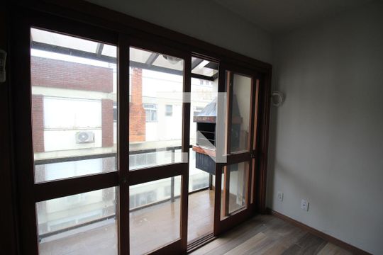 Sacada de apartamento à venda com 2 quartos, 65m² em Petrópolis, Porto Alegre