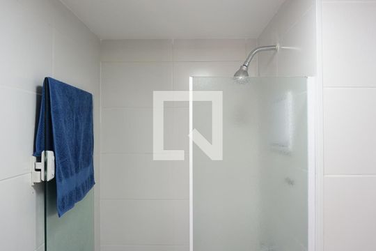 Banheiro de apartamento para alugar com 1 quarto, 39m² em Butantã, São Paulo
