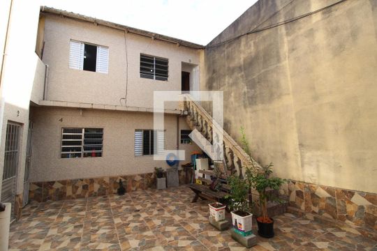 Entrada de casa para alugar com 1 quarto, 49m² em Vila Industrial, São Paulo
