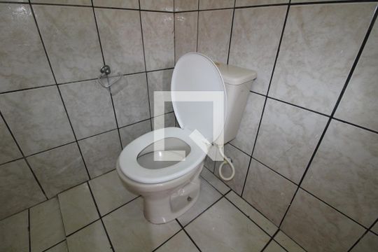 Banheiro Suite de casa para alugar com 1 quarto, 49m² em Vila Industrial, São Paulo