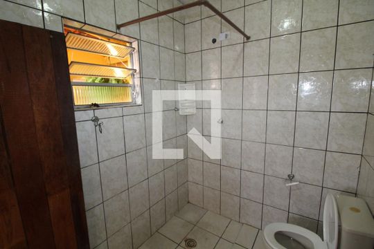 Banheiro Suite de casa para alugar com 1 quarto, 49m² em Vila Industrial, São Paulo