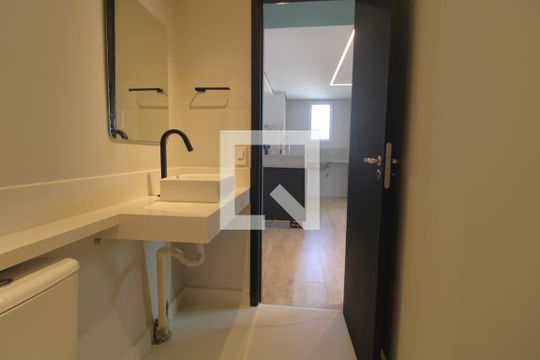 Banheiro de apartamento à venda com 1 quarto, 34m² em Jardim Taquaral, São Paulo