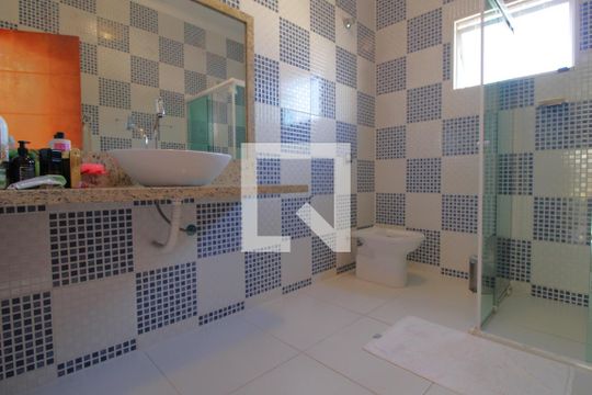 Banheiro comum de casa à venda com 3 quartos, 240m² em Jardim Santa Cruz , São Paulo