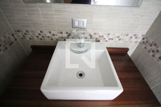 Banheiro da Suíte de apartamento para alugar com 3 quartos, 105m² em Vila Mariana, São Paulo