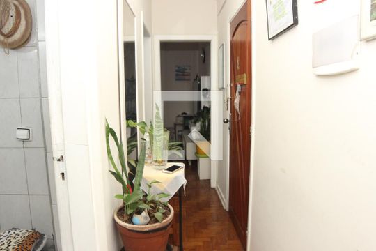Banheiro Corredor de apartamento à venda com 1 quarto, 50m² em Bela Vista, São Paulo