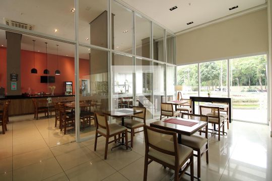 Área Comum - Restaurante de apartamento para alugar com 1 quarto, 68m² em Jacarepaguá, Rio de Janeiro