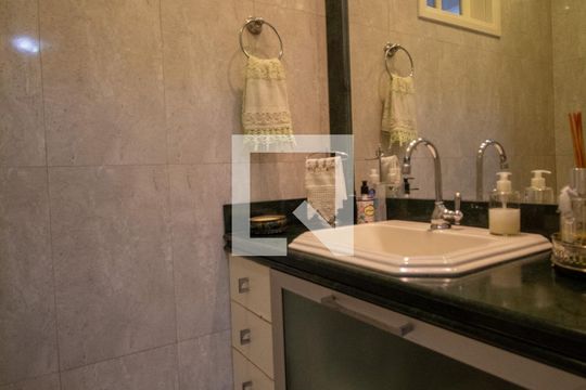 Lavabo de casa de condomínio à venda com 5 quartos, 610m² em Barra da Tijuca, Rio de Janeiro