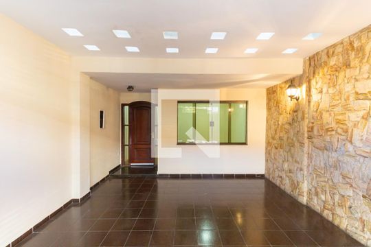 Garagem  de casa para alugar com 4 quartos, 245m² em Ipiranga, São Paulo