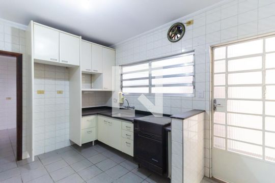 Cozinha  de casa para alugar com 4 quartos, 245m² em Ipiranga, São Paulo