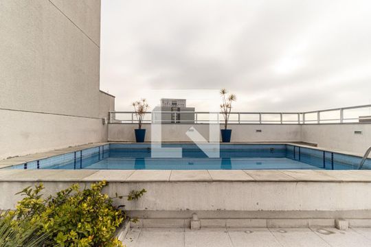 Piscina de kitnet/studio à venda com 1 quarto, 33m² em Centro, São Paulo