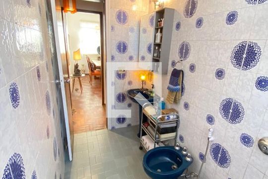 Banheiro de apartamento à venda com 2 quartos, 190m² em Santa Tereza, Belo Horizonte