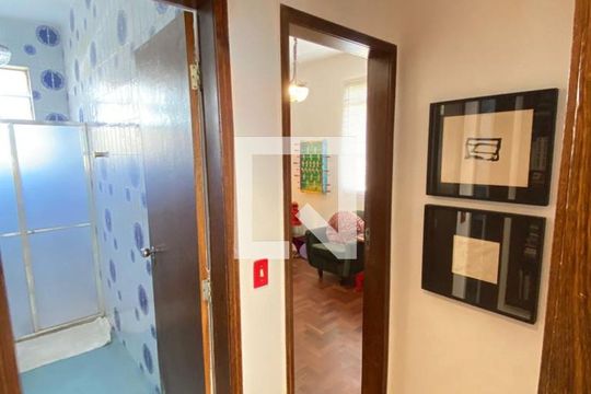 Banheiro de apartamento à venda com 2 quartos, 190m² em Santa Tereza, Belo Horizonte