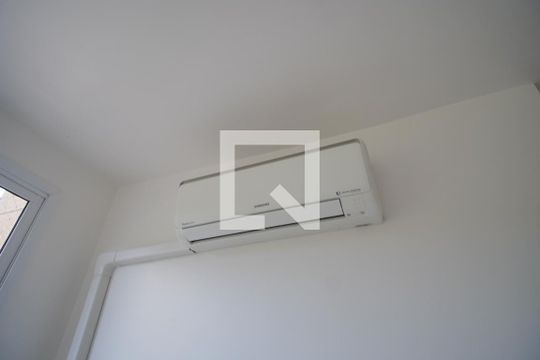 Sala de apartamento à venda com 3 quartos, 70m² em Jardim Carvalho, Porto Alegre