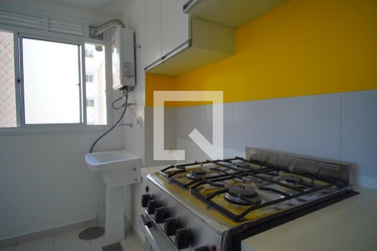 Cozinha de apartamento à venda com 3 quartos, 70m² em Jardim Carvalho, Porto Alegre
