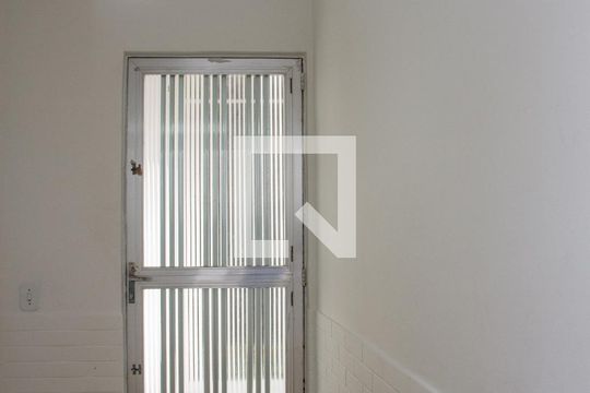 Acesso da Sala de casa de condomínio para alugar com 2 quartos, 70m² em Engenho de Dentro, Rio de Janeiro