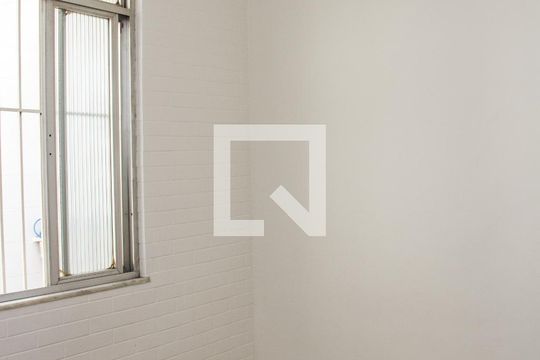 Quarto 01 de casa de condomínio para alugar com 2 quartos, 70m² em Engenho de Dentro, Rio de Janeiro