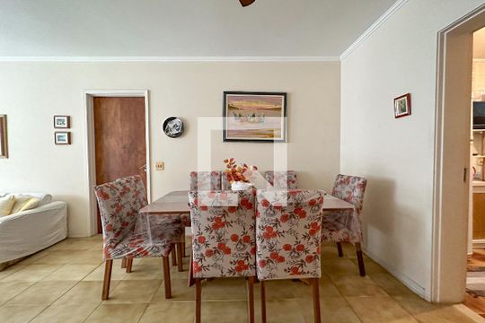 Sala de apartamento para alugar com 3 quartos, 140m² em Jardim Astúrias, Guarujá