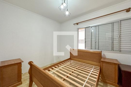 Quarto de apartamento para alugar com 3 quartos, 140m² em Jardim Astúrias, Guarujá