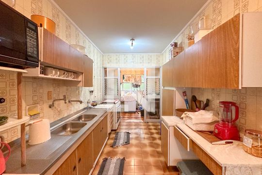Cozinha de apartamento para alugar com 3 quartos, 140m² em Jardim Astúrias, Guarujá