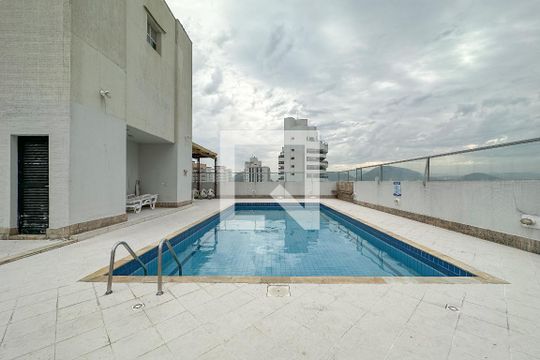Área comum - Piscina de apartamento para alugar com 3 quartos, 140m² em Jardim Astúrias, Guarujá