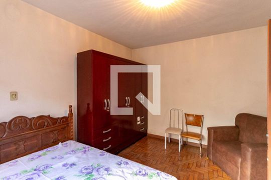 Quarto 1 de casa à venda com 3 quartos, 250m² em Caiçaras, Belo Horizonte