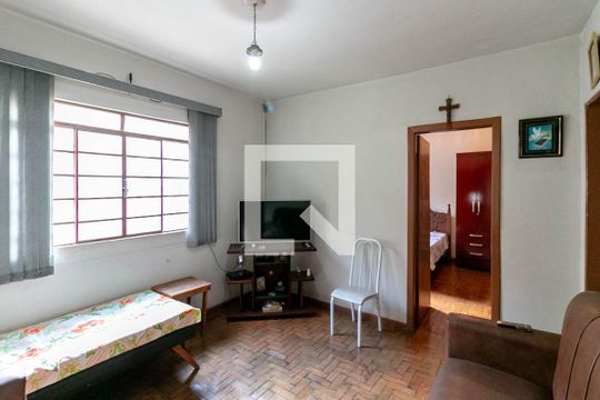 Sala de casa à venda com 3 quartos, 250m² em Caiçaras, Belo Horizonte