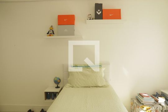 Quarto 03 de casa à venda com 3 quartos, 204m² em Planalto Paulista, São Paulo