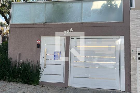 Fachada de casa à venda com 3 quartos, 204m² em Planalto Paulista, São Paulo