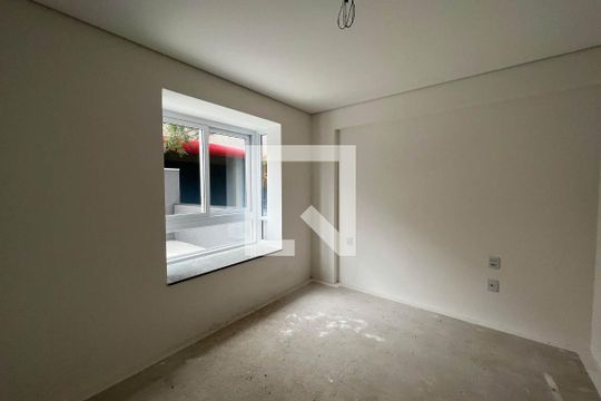 Quarto 2 de apartamento à venda com 2 quartos, 15721m² em Menino Deus, Porto Alegre