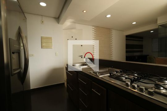 Cozinha de apartamento à venda com 1 quarto, 48m² em Centro, Santo André