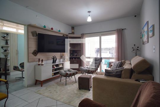 Sala de casa para alugar com 3 quartos, 215m² em Jardim Planalto, Porto Alegre