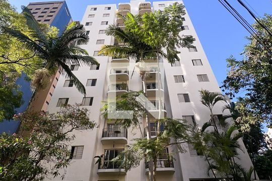 Fachada de apartamento para alugar com 2 quartos, 70m² em Indianópolis, São Paulo