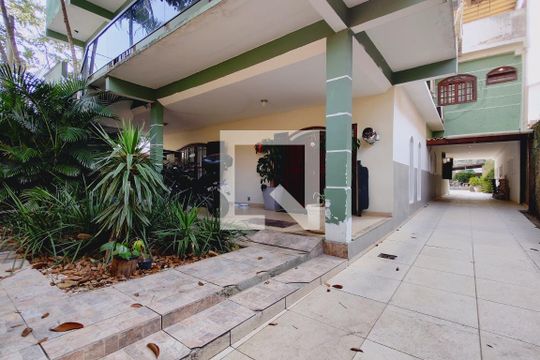 Garagem   de casa à venda com 5 quartos, 1235m² em Freguesia de Jacarepaguá, Rio de Janeiro