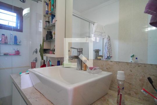 Banheiro da Suíte de casa à venda com 3 quartos, 360m² em Jardim Mauá, Novo Hamburgo